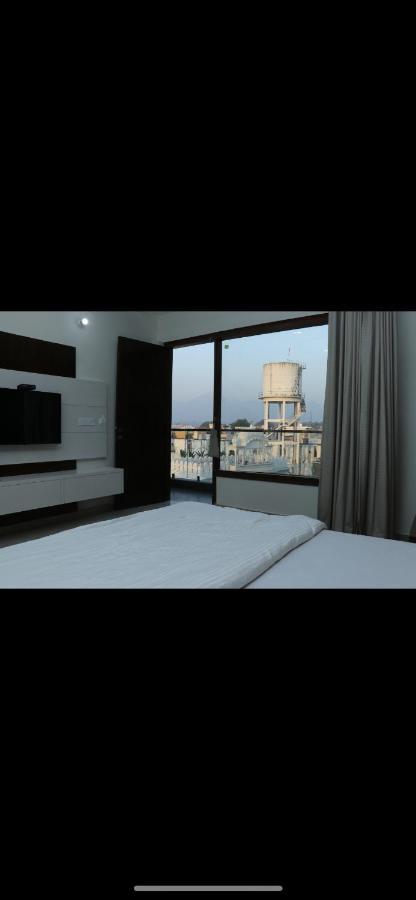 Hotel Temple View Inn Anandpur Sahib Bagian luar foto