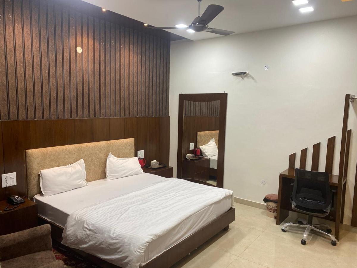 Hotel Temple View Inn Anandpur Sahib Bagian luar foto