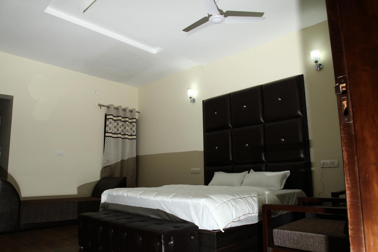 Hotel Temple View Inn Anandpur Sahib Bagian luar foto